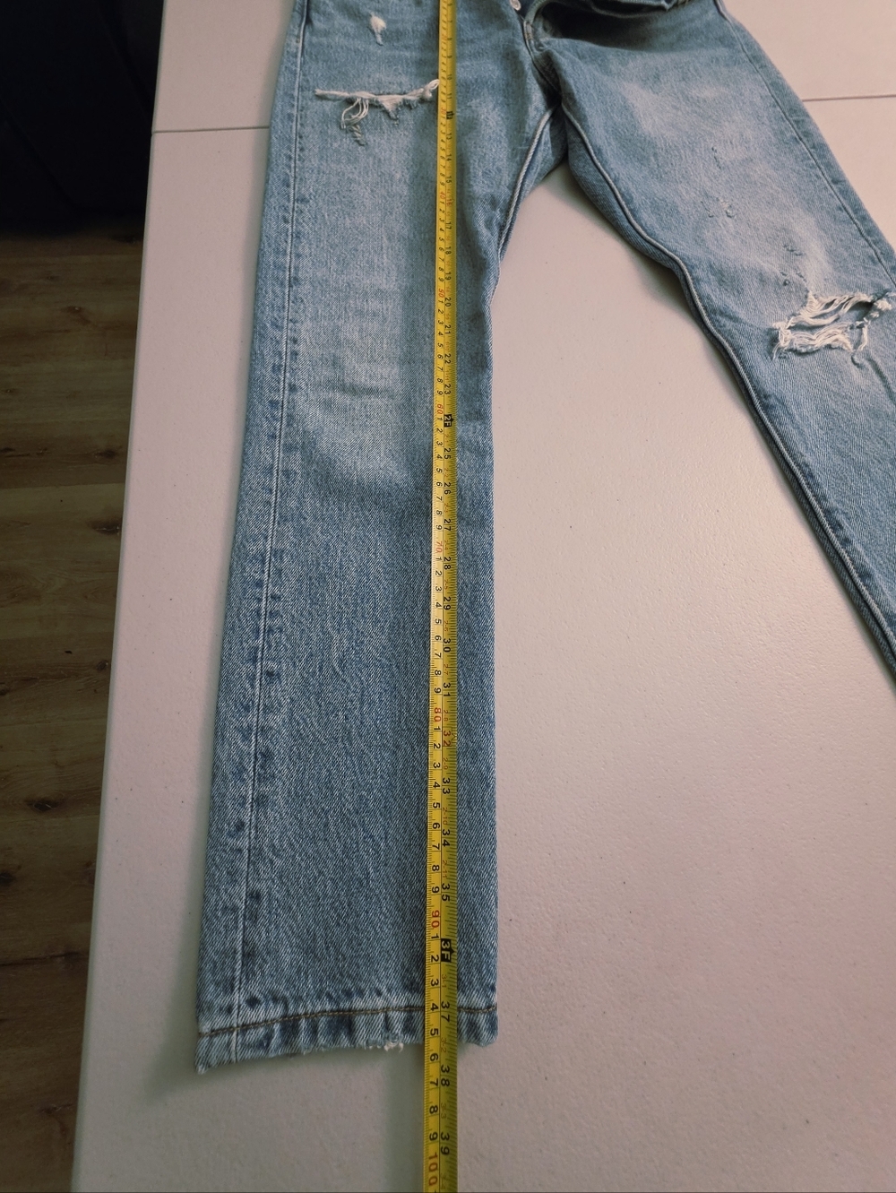 Levi's High-Rise Light Blue Distressed Women’s Jeans - Picture 6 of 10